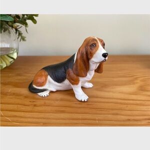 Vintage 1980 Porcelain Anysley Basset Hound